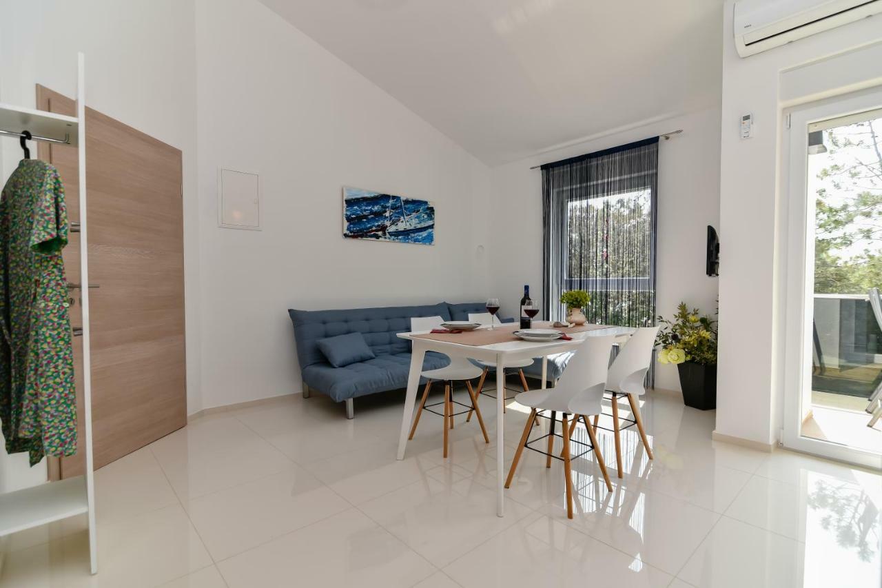 Denis Apartment Vir Exterior foto